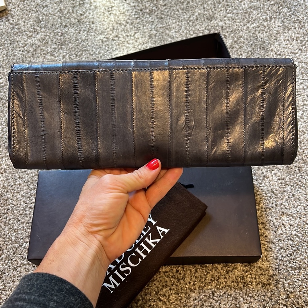 Beautiful Badgley Mischka purse; can be used as clutch or over the shoulder. EUC - Picture 6 of 6